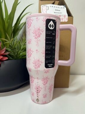 HydroJug 40 oz Bouquet traveler